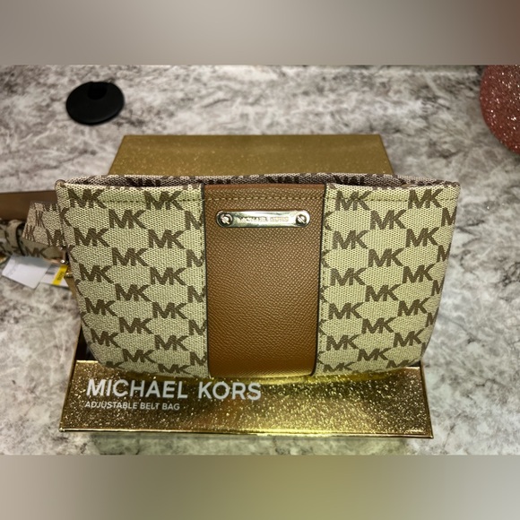 Brand NWT MK Belt Bag - Picture 3 of 16